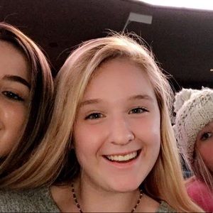 Meet your Posher, Caroline